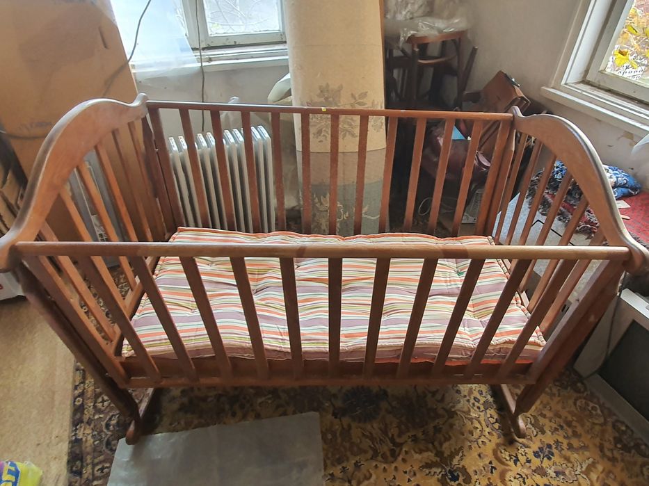 Детско креватче, кошара люлка от масивно дърво