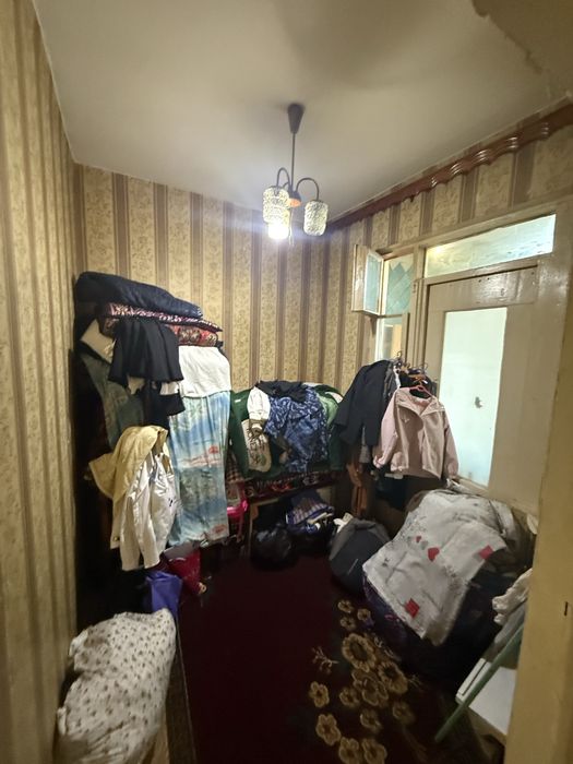 Продам 1 комнатная квартира Куйлюк массив 3 Напротив Корзинка Мирабад