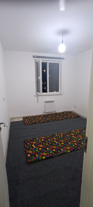 Ассалом сохилда 1хонали квартира ижарага берилади оилага. 16да бушайди