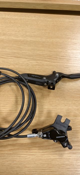 Комплект дискови спирачки SRAM Level Silver Stealth с 4 бутала