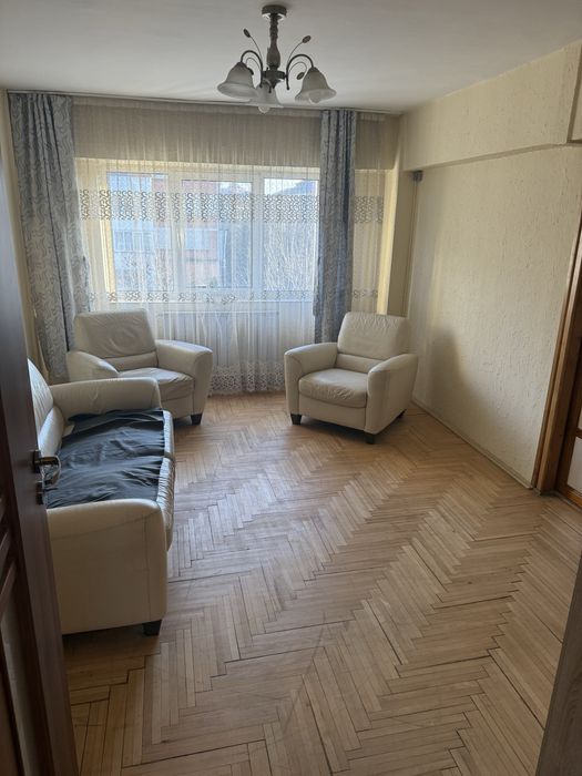 Apartament 4 camere zona Traian de inchiriat