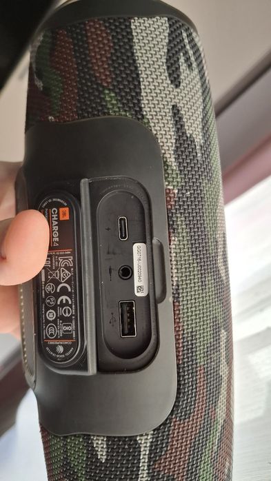 De vânzare: Boxă JBL Charge 4 – utilizată, stare foarte bună