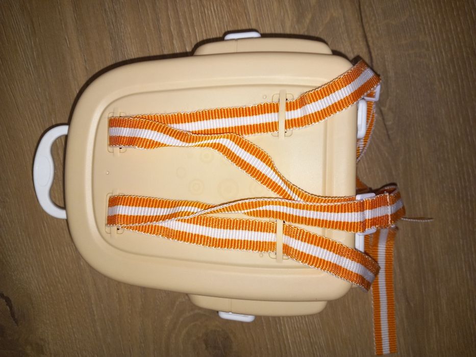 Детски играчки куфар с гримове и за готвене и дървени играчки