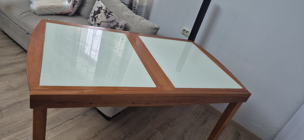 Стол гостинный/обеденный