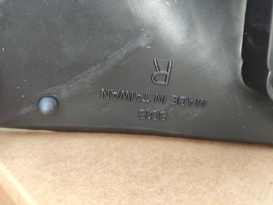 Камри 20,25 евро зеркало Тайвань