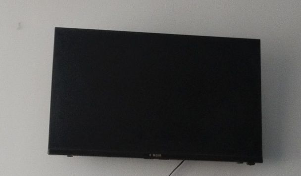 Televizor Samsung smart 43 talik