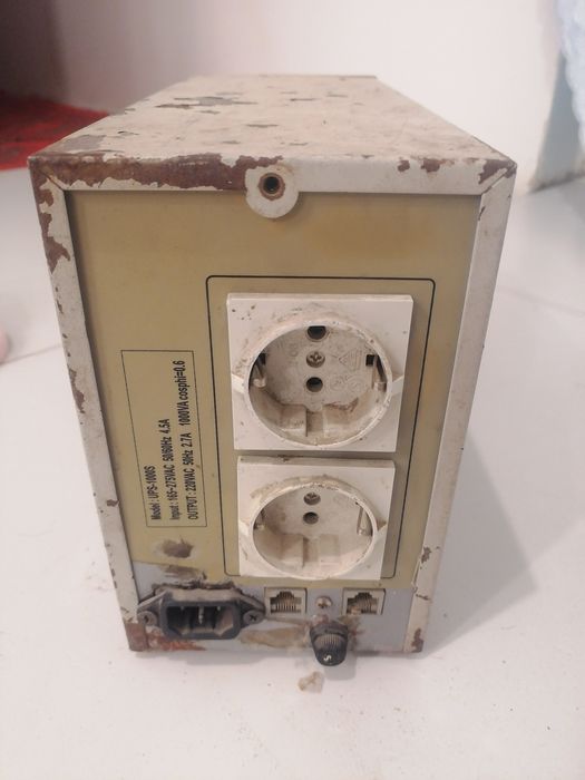 UPS 1000S бесперебойной