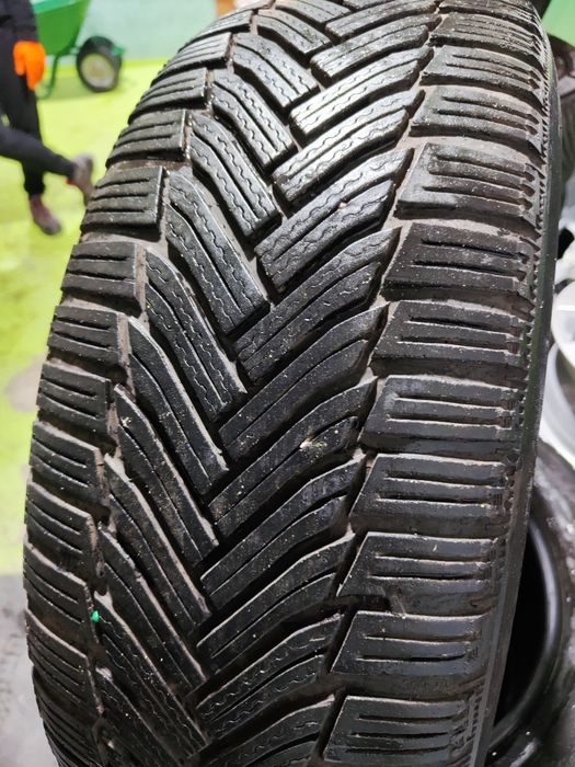 4 бр зимни 225/55/17 Michelin