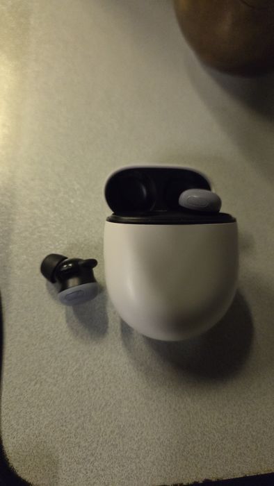 Vand/Cumpar google pixel buds pro 2 (citit descriere)