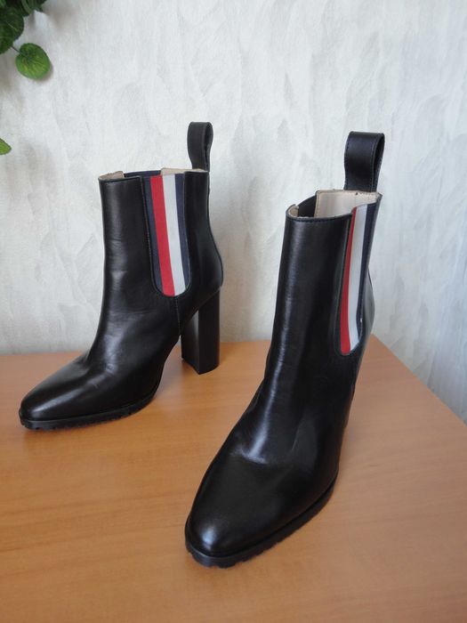 N38 Tommy Hilfiger/дамски боти