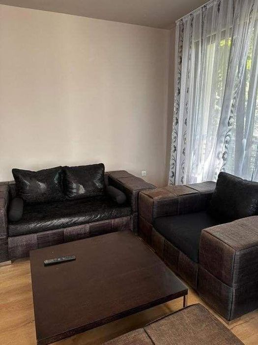 Дава се под наем Тристаен апартамент в Варна, Център - 72 кв.м за 850 € - Снимка #2