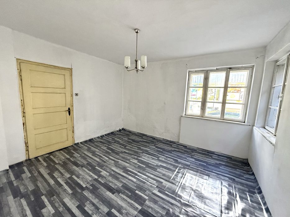 Продава се Етаж от къща в Варна, Базар Левски - 60 кв.м за 1411 €/кв.м - Снимка #5