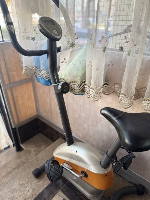 Спортивний домашний велислпед б/у