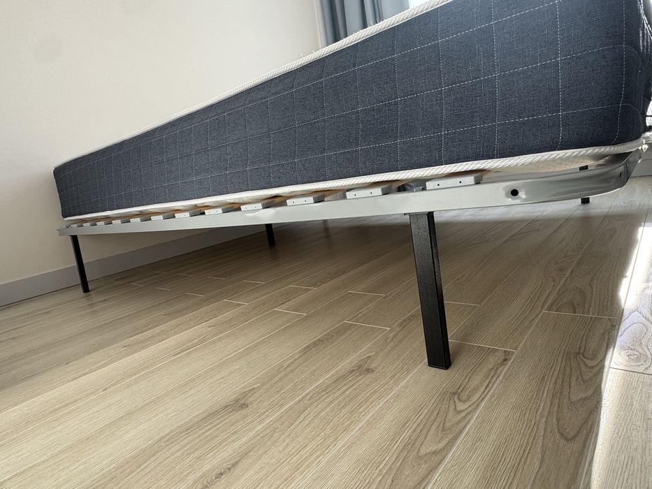 Продам Кровать 160х200