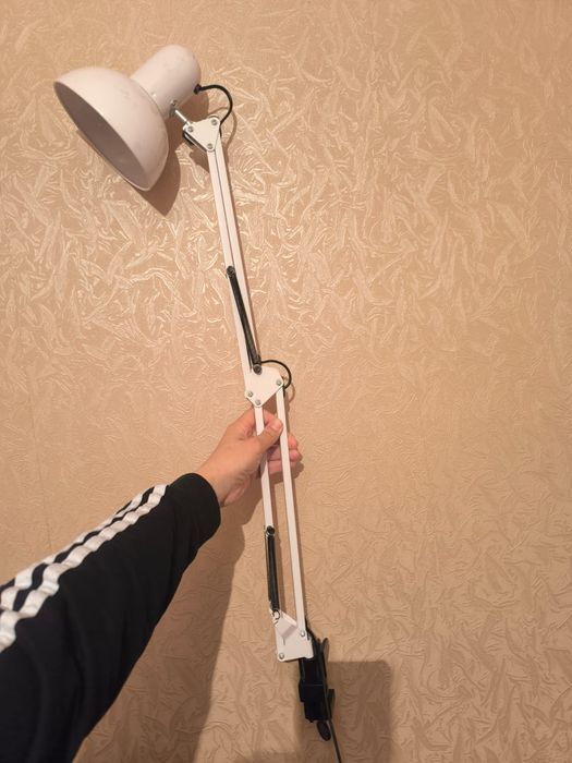 Продам лед лампу б/у