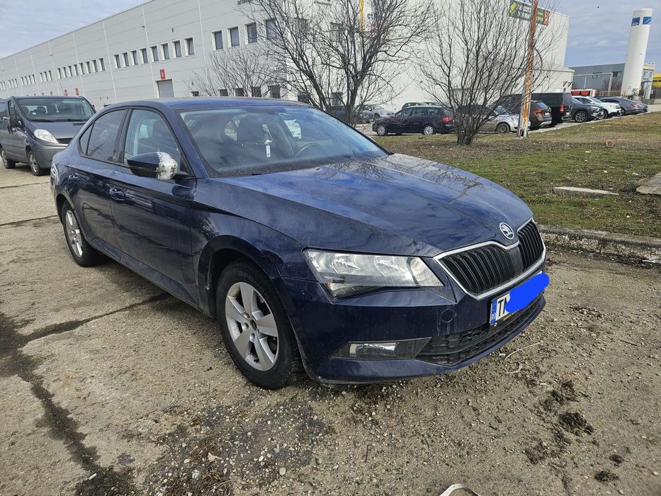Skoda Superb Skoda superb 2.0 tdi avariat