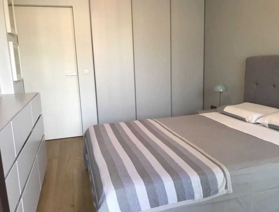 Дава се под наем Тристаен апартамент в София, Витоша - 110 кв.м за 561 € - Снимка #2