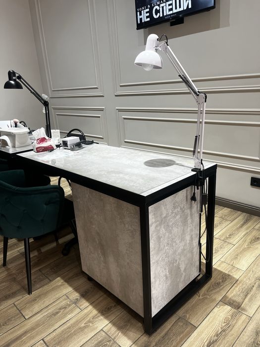 Продам стол для маникюра