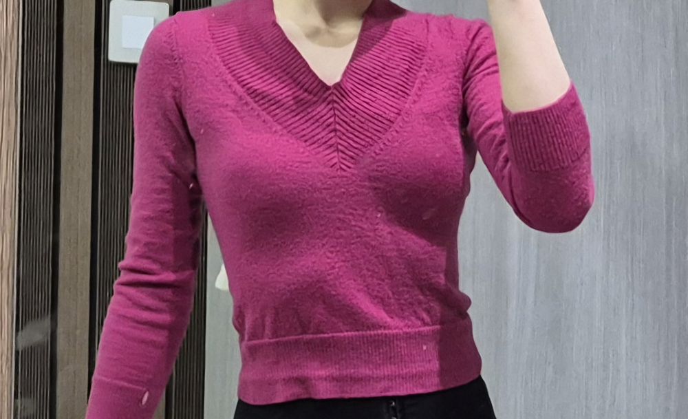 Розов пуловер, вълна