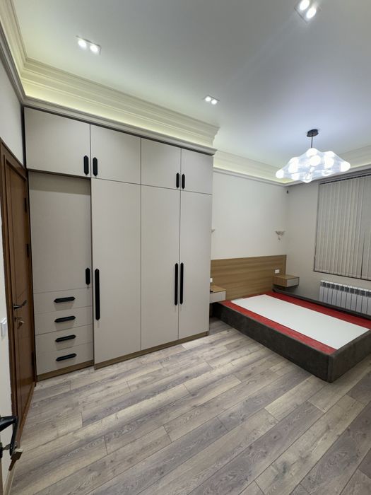 Kvartira Seul baynalminal kochada ijaraga 3 hona odam yashamagan