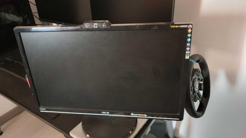 Monitor 24 inch FHD cu WEBCAM incorporat