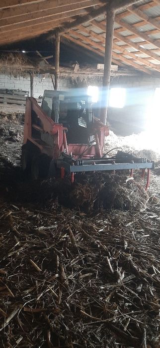 Curaț saivane ,gunoi grajd bobcat