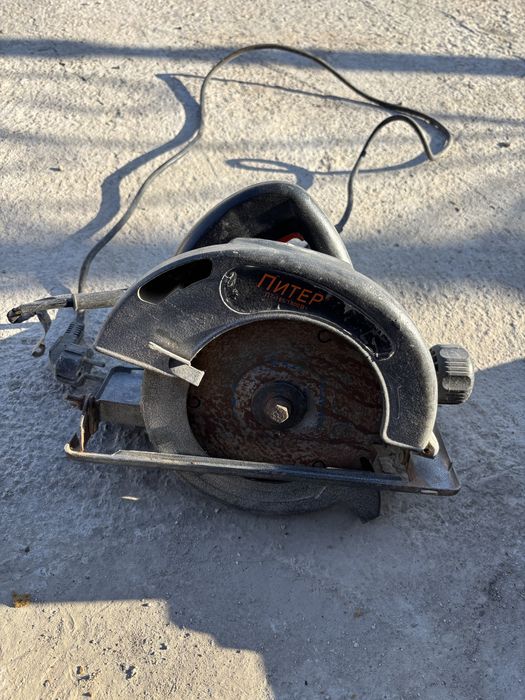 Дисковая пила, пчелка