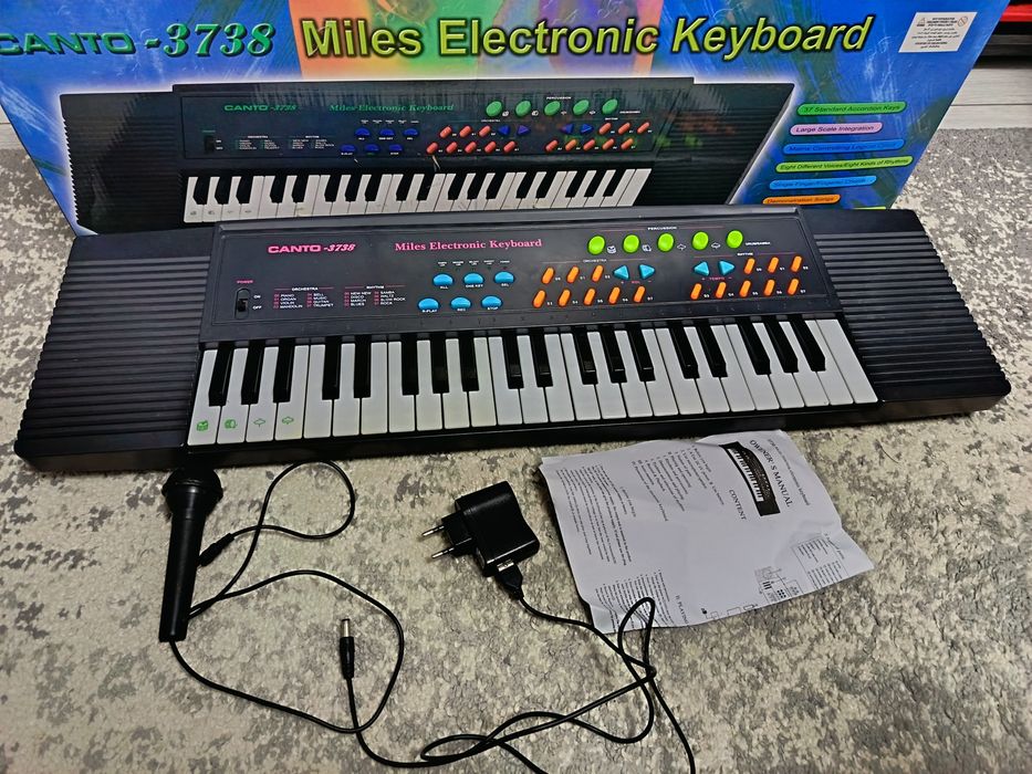Orgă  electronică Canto 3738/Microfon/Încarcator
