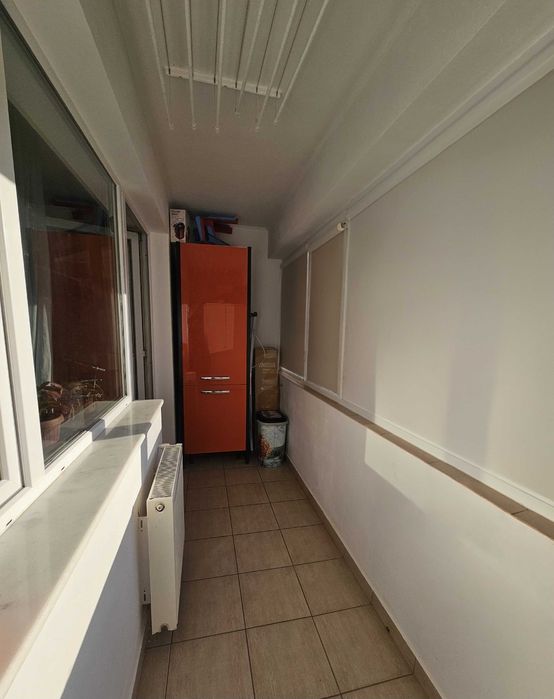 Vand apartament 2 camere, Compozitori