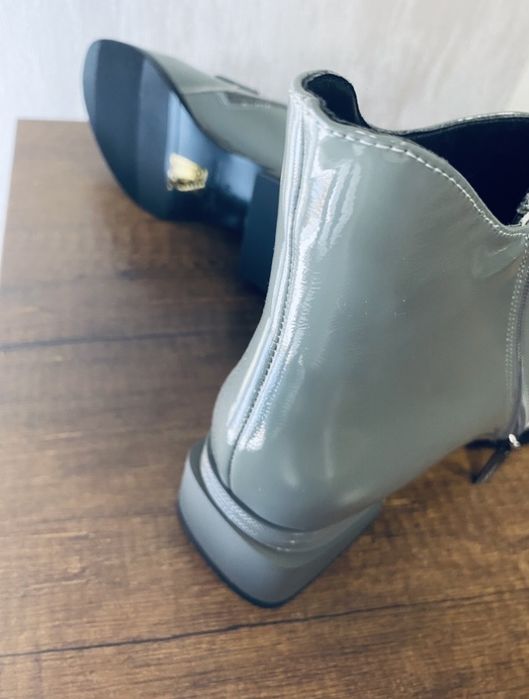 Ghete dama, 39,piele lacuita gri