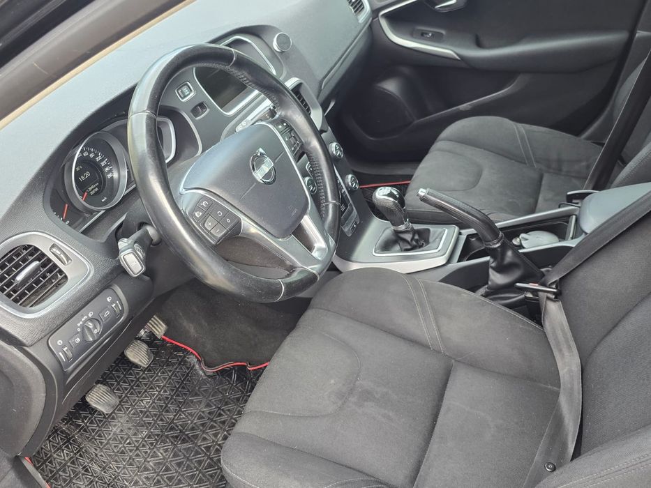 Vand VOLVO V40 D2 1.6 DIESEL