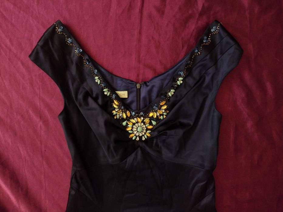 Rochie eleganta cu margele