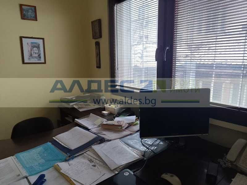 Продава се Тристаен апартамент в София, Център - 75 кв.м за 2618 €/кв.м - Снимка #5