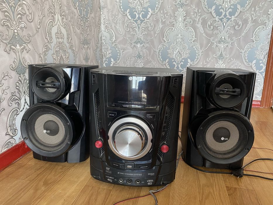 Колонка LG DMS402K
