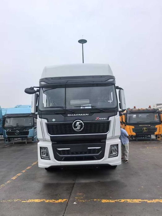 SHACMAN X5000 Тягач с полуприцепом 29м3