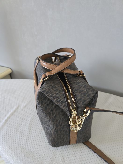 Продам кожанные сумочки оригинал