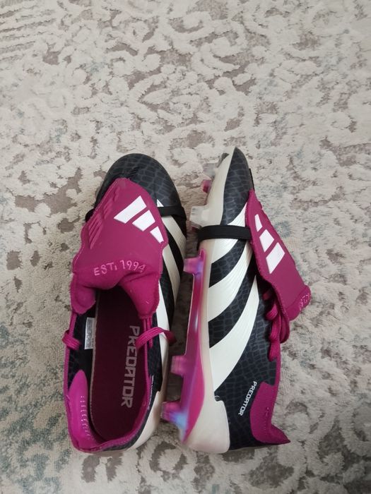 Бутсы  Predator Adidas