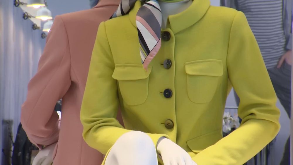 Костюм Marc Cain с къса пола, S, нов