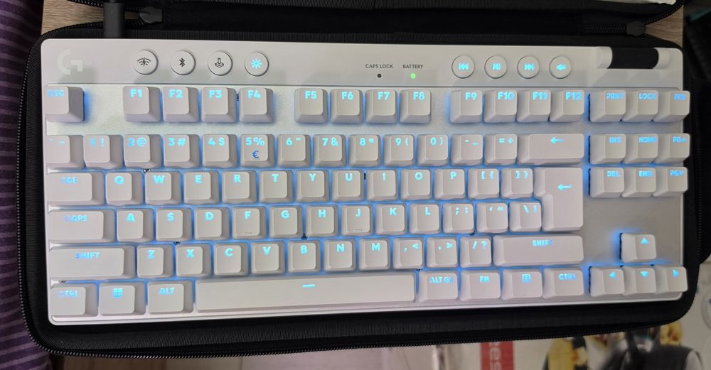 Безжична клавиатура Logitech Pro X KTL