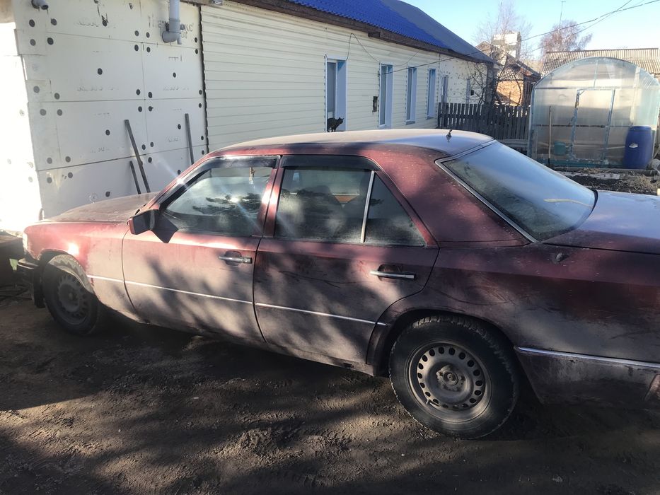 Мерседес 124.