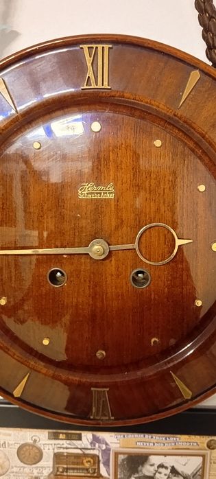 Ceas de perete vechi de colectieHermle