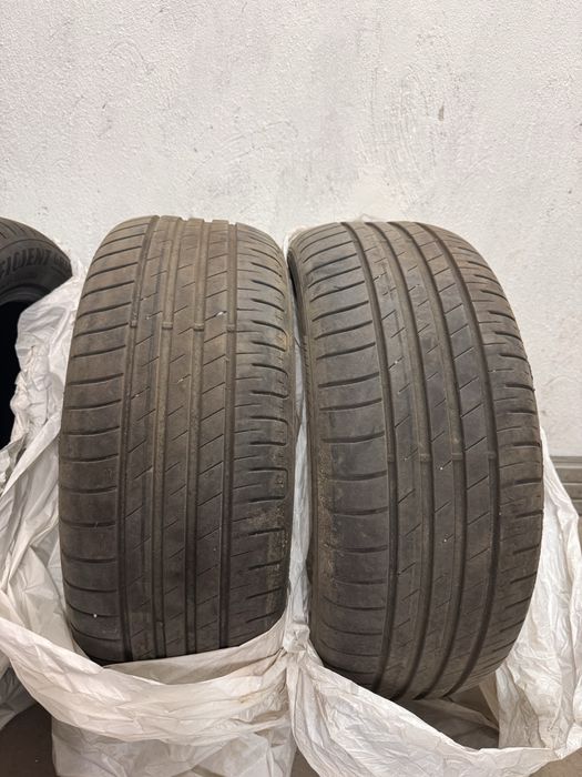 Цена за комплекта - Летни гуми 215/55 R17 Goodyear efficient grip