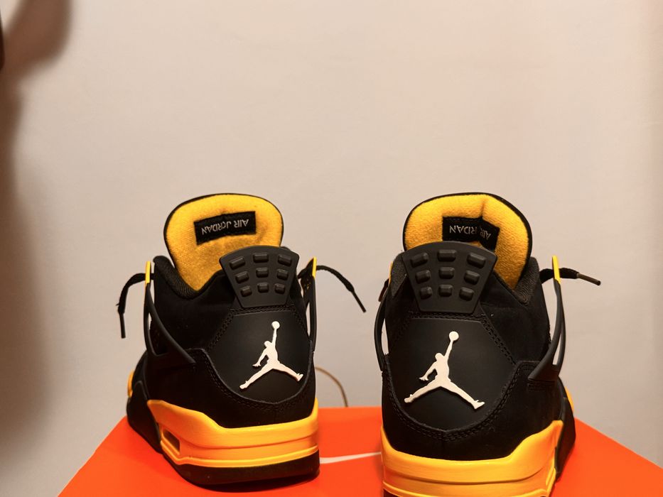 Jordan 4 yellow thunder