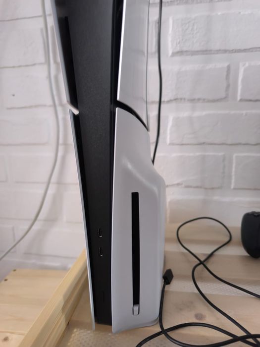 Playstansion 5 slim с DVD
