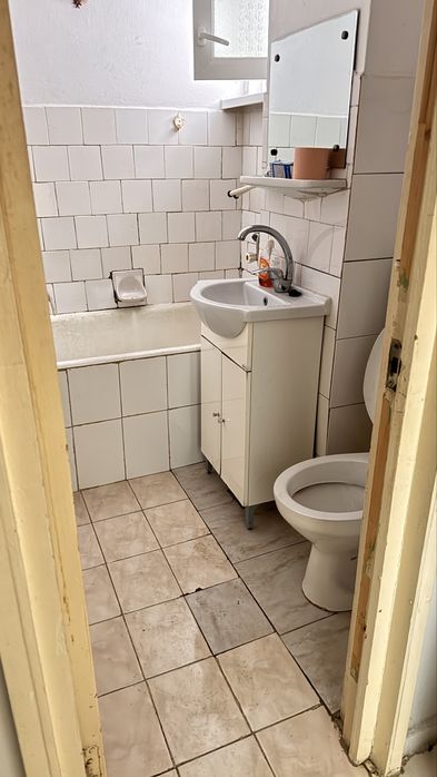 Montaj Gresie și Faianță | Terase | Băi | Bucătării | Renovări Complete