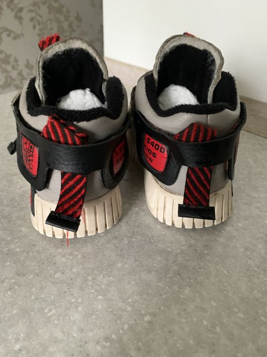 Продам детские ботинки демисезонные