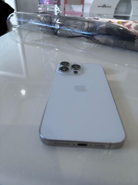 Iphone 15 pro max-91 % bateria