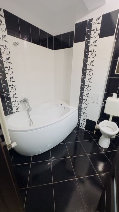 PROPRIETAR vand APARTAMENT 2 camere decomandat
