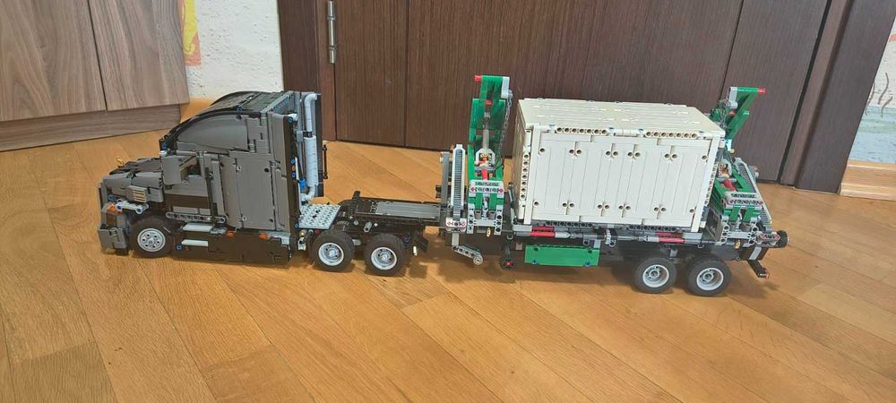 LEGO Technic Mack Anthem #42078