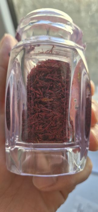 Шафран , специй, пряности